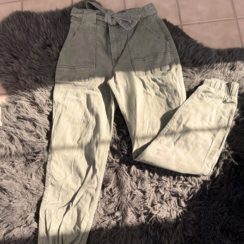 Hollister Olive green cargo joggers